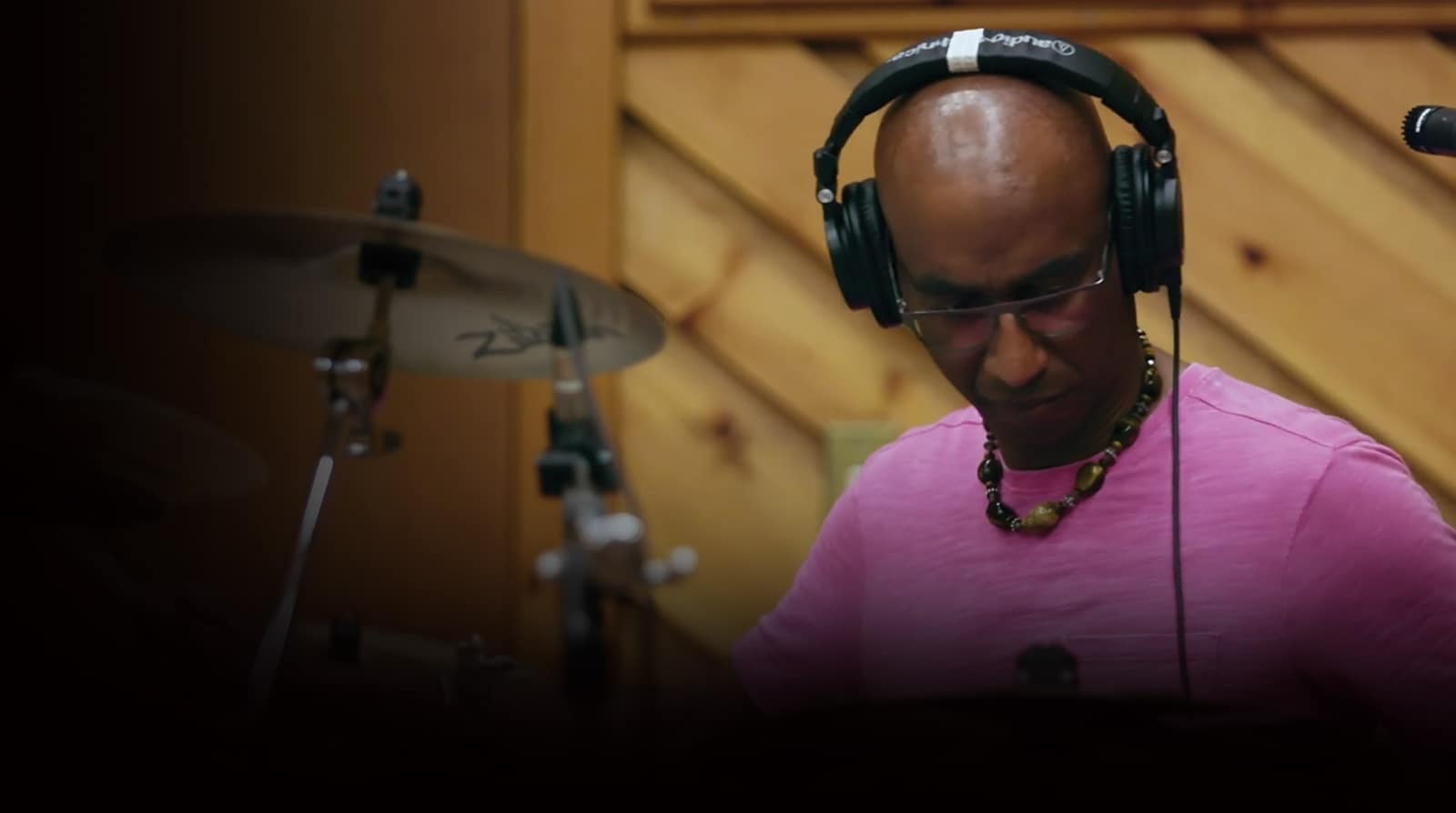 Omar Hakim recording with Pro Tools music making software